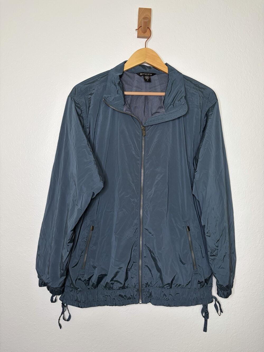 Athleta Rise Anorak Windbreaker Eden Green Zip Up Jacket Size Medium Gorpcore